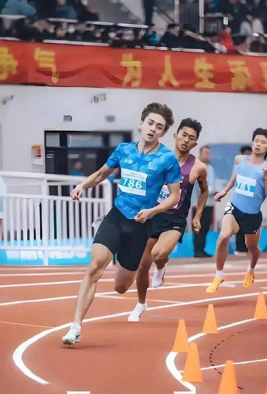 包含贝尔格莱德红星全黑客场，年轻新秀崭露头角的词条
