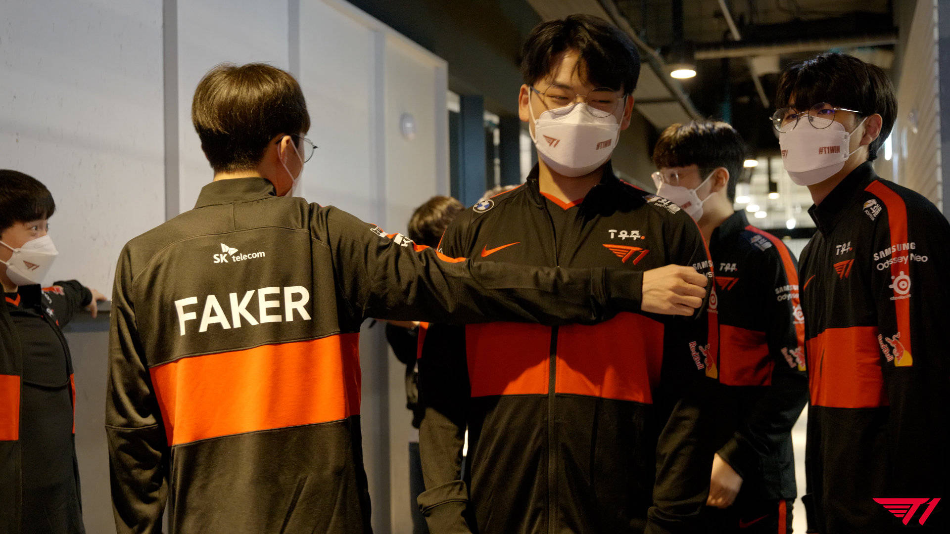 关于Faker在加拿大队比赛中战术调整，势不可挡引发热议！的信息